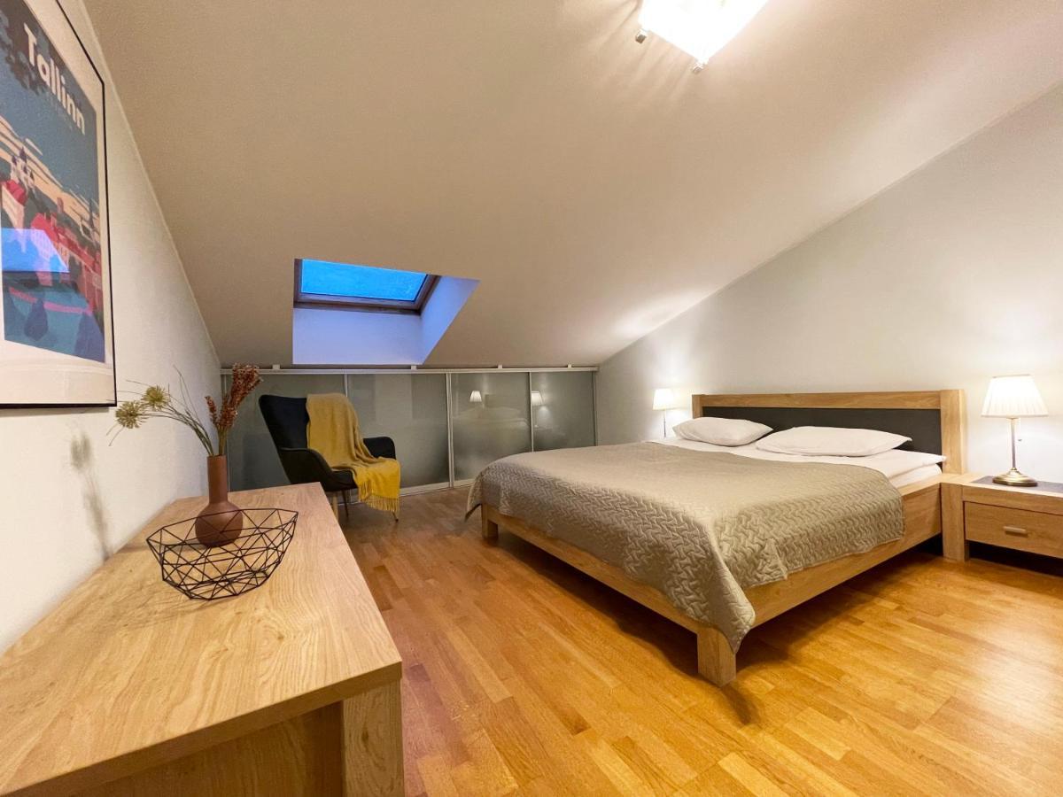 Old Town - Oleviste Apartment Ταλίν Εξωτερικό φωτογραφία